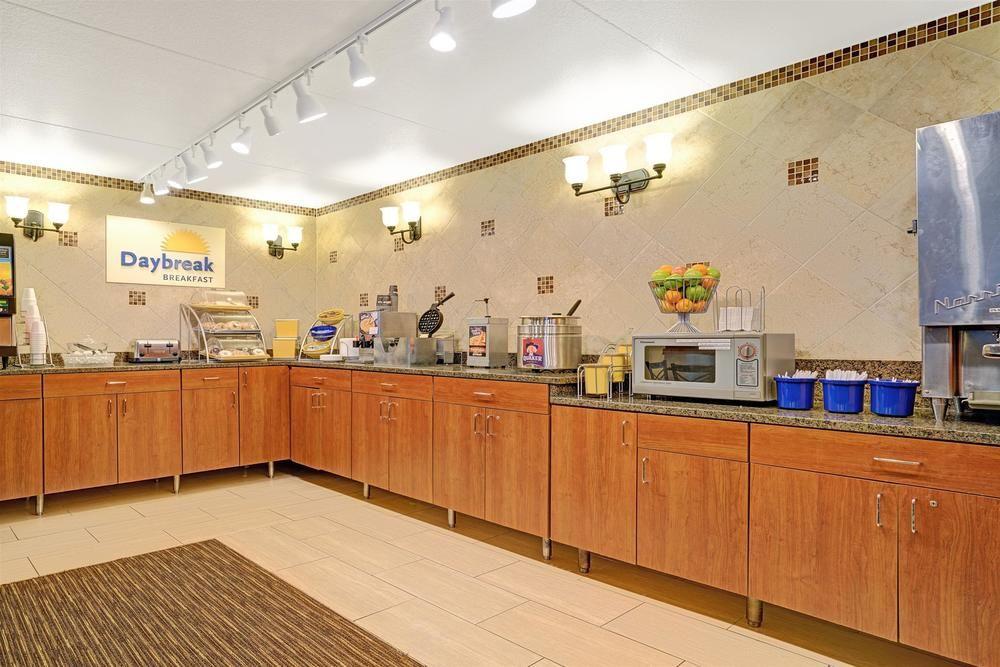 Holiday Inn Express - Minneapolis West - Plymouth, An Ihg Hotel Екстер'єр фото